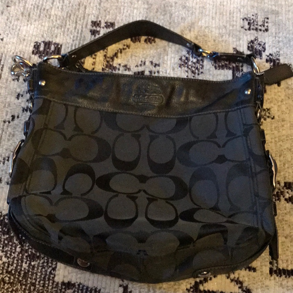 Authentic Coach Black Signature Shoulder Bag